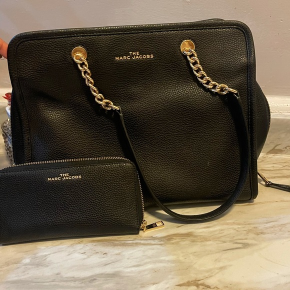 SOLD ✨❤️FINAL SALE🌼The Marc Jacob set - Picture 3 of 16